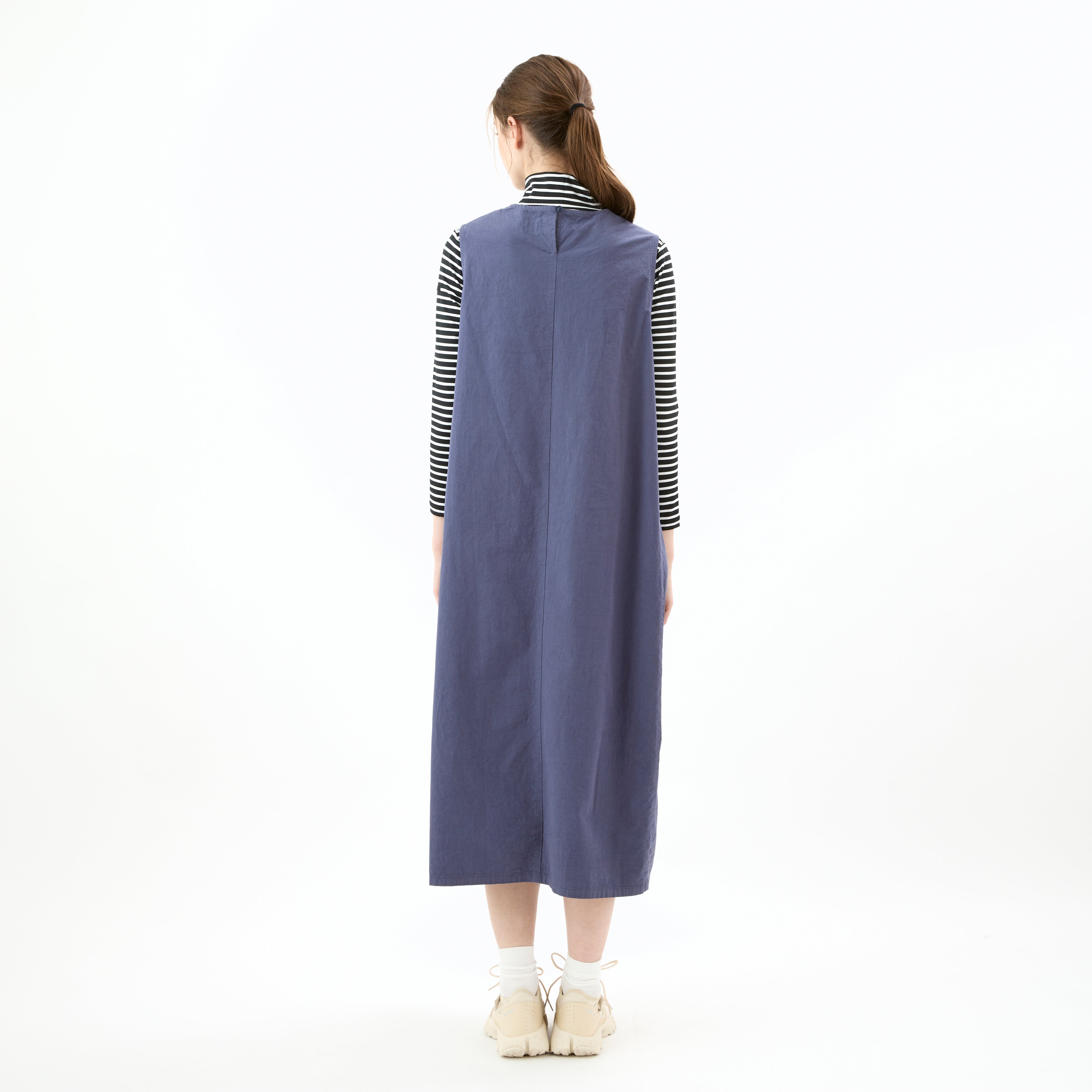 Women's Garment Dye Poplin V-Neck Dress