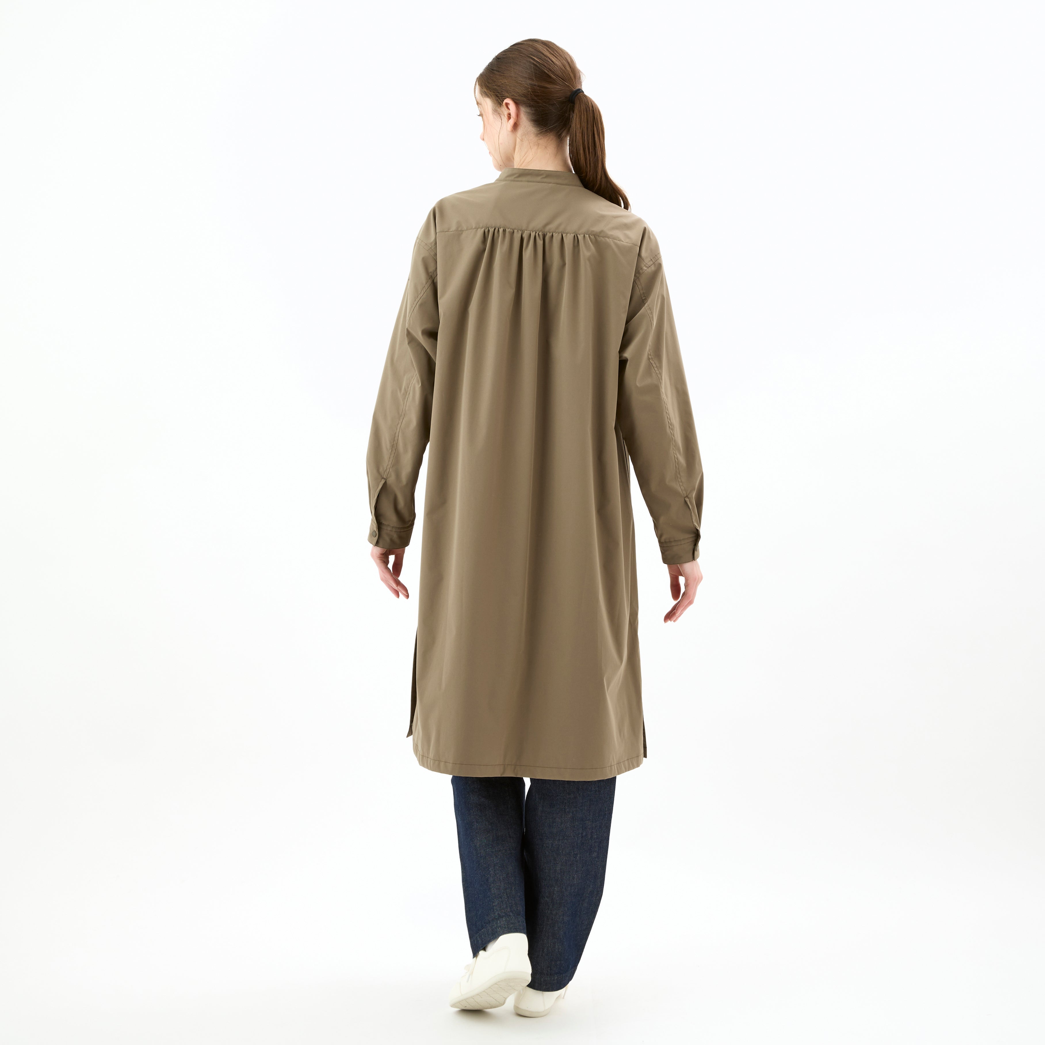 Women's Polyester Typewriter Stretch Light Outer