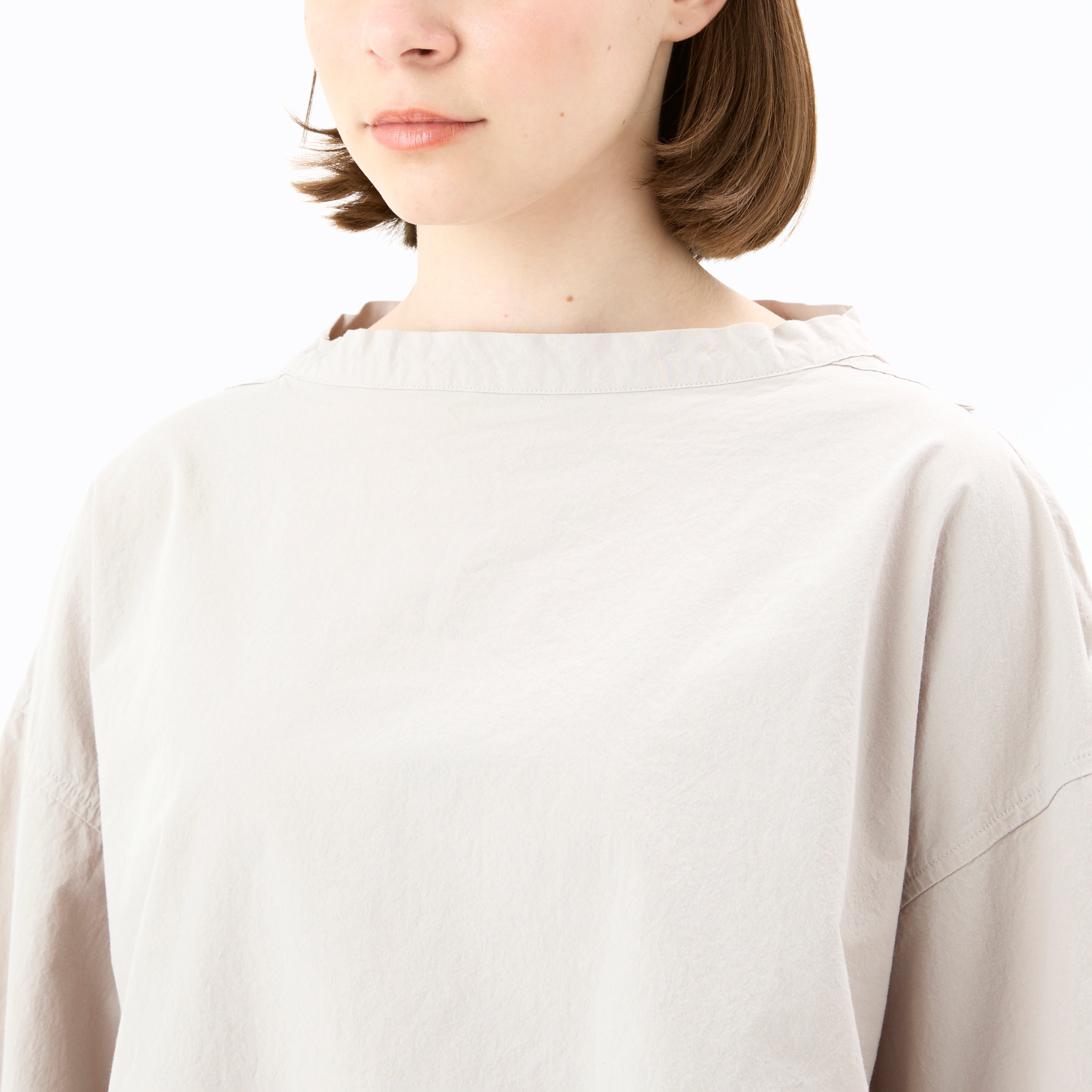 Women's Garment Dye Poplin Stand Collar Pullover