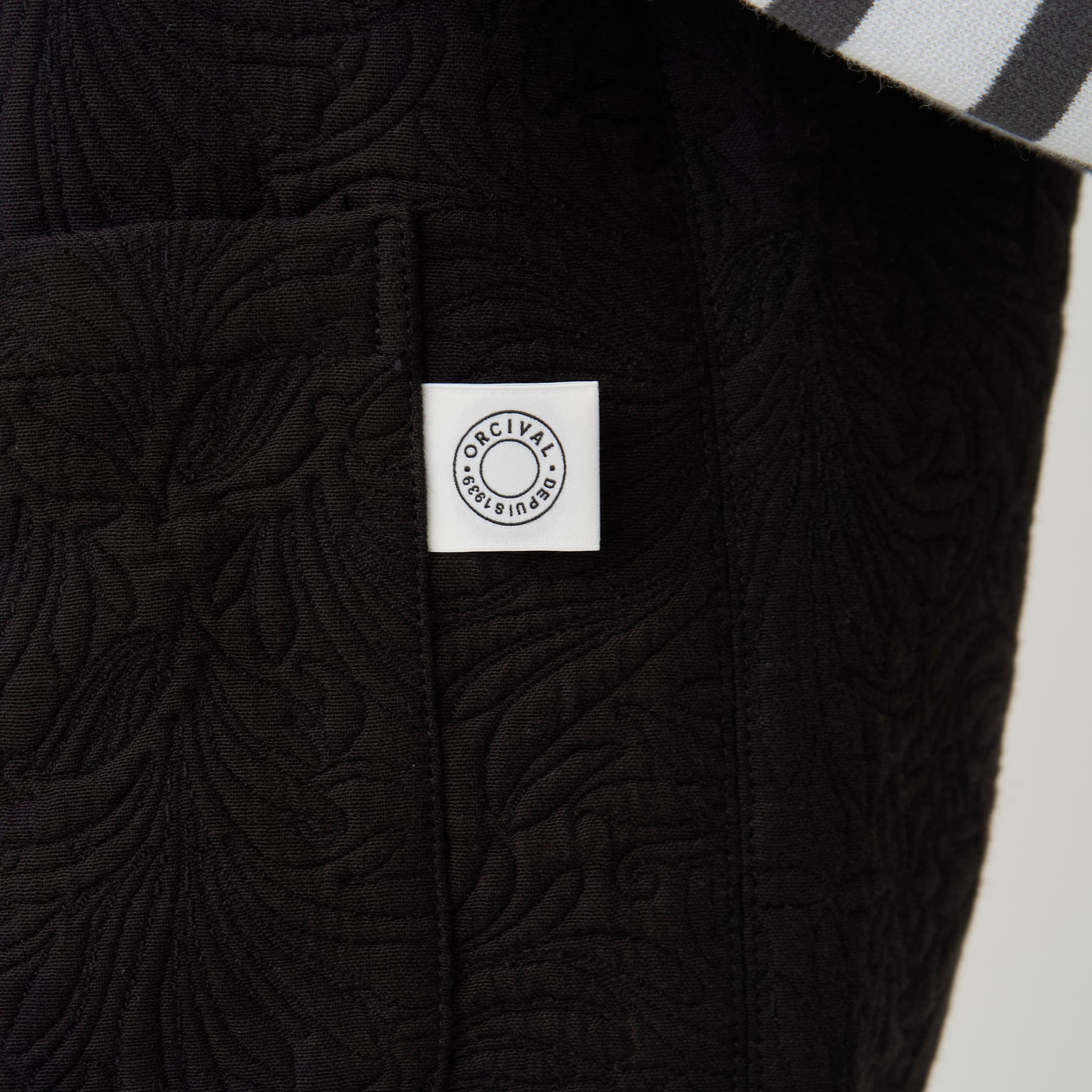 Women's Cotton Polyester Jacquared Collarless Best