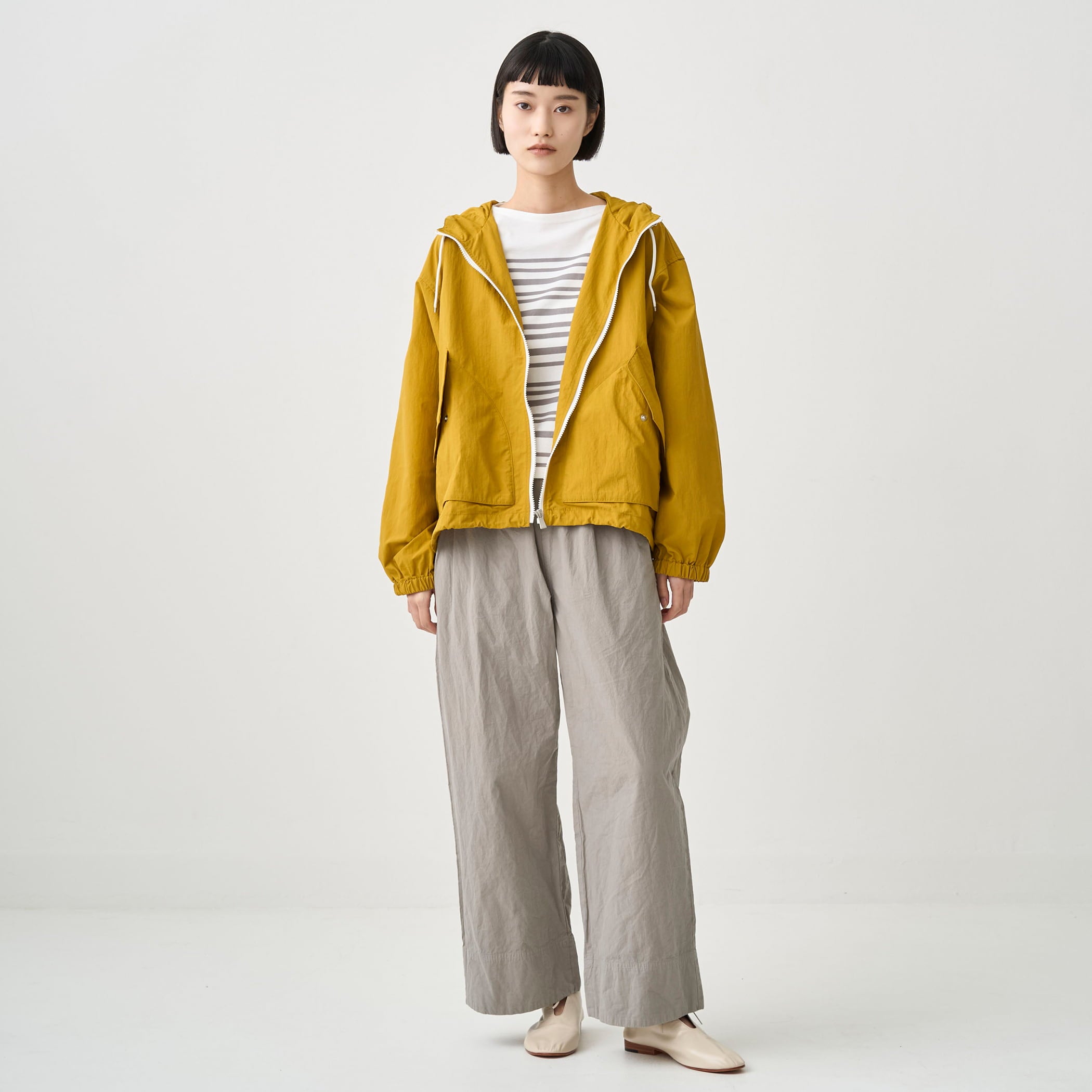 Women's Nylon Tussah Hooded Mountain Jacket