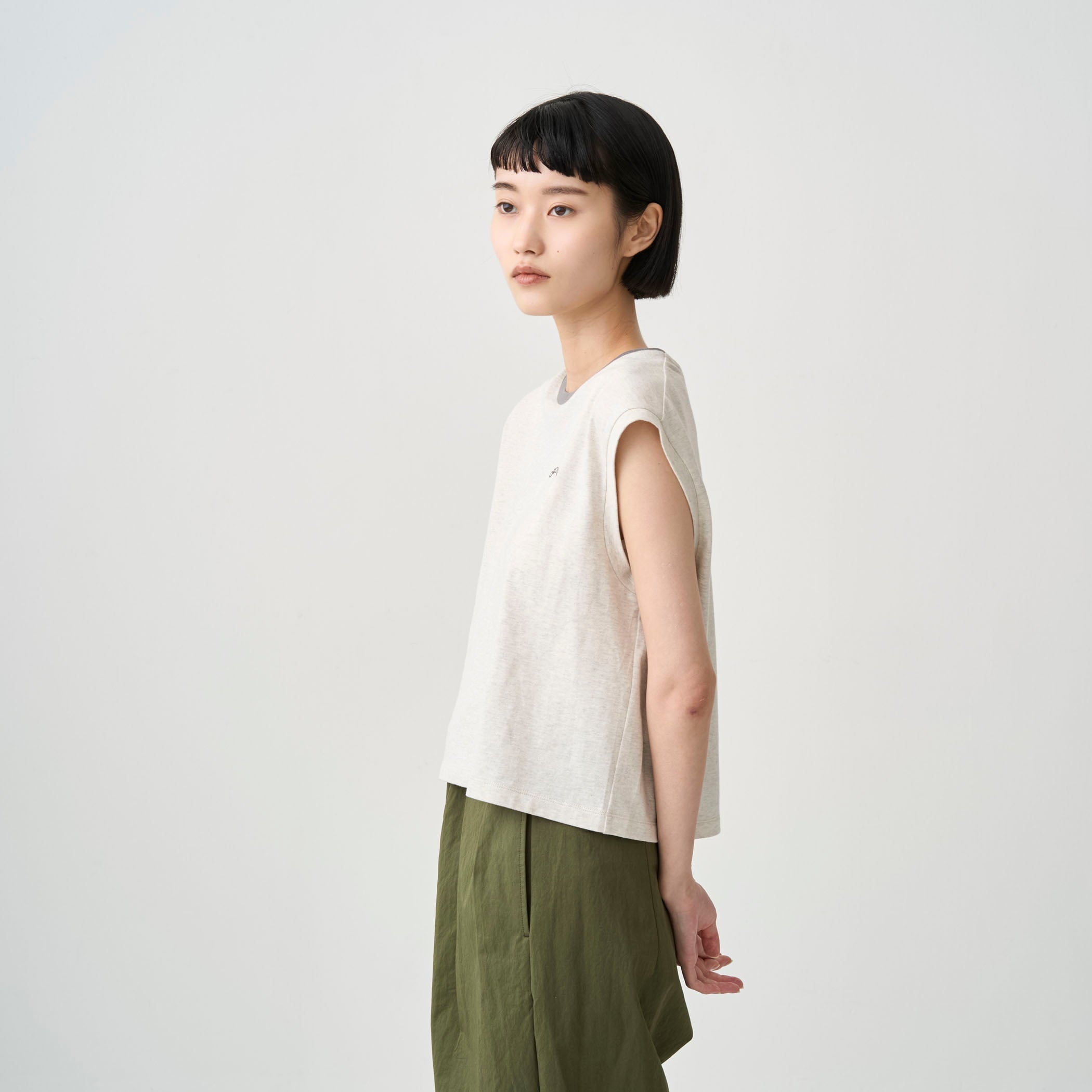 Women's Combed Yarn Single Jersey Embroidery Sleeveless T-shirt