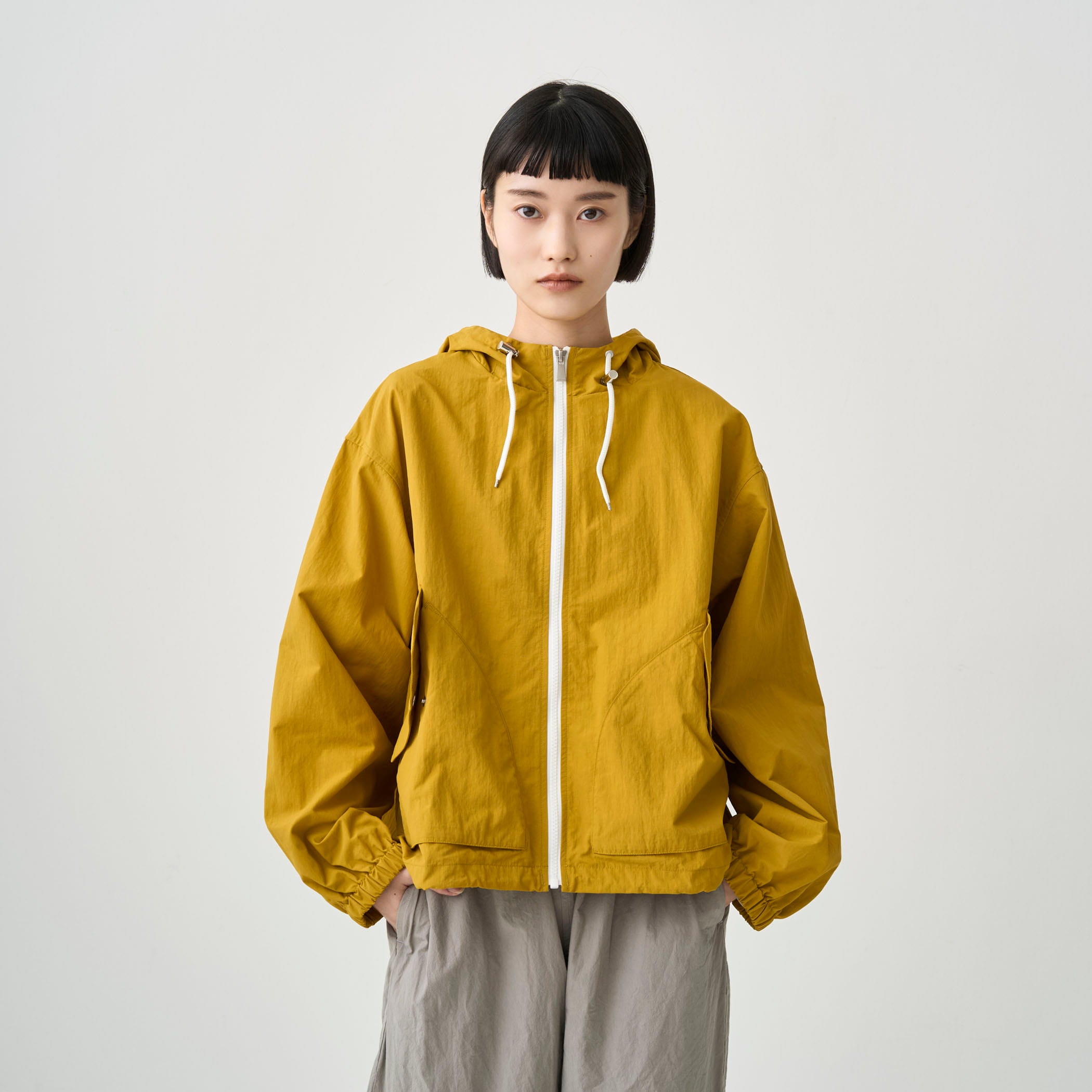 Women's Nylon Tussah Hooded Mountain Jacket