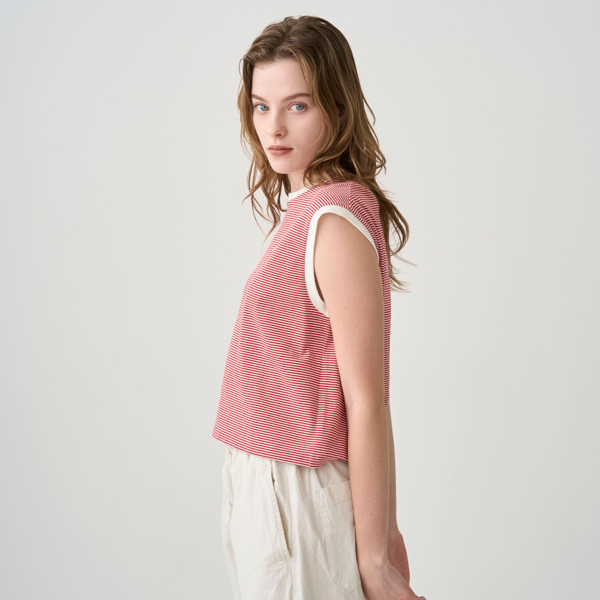 Women's Yarn Dyed Jersey Embroidery Sleeveless T-shirt