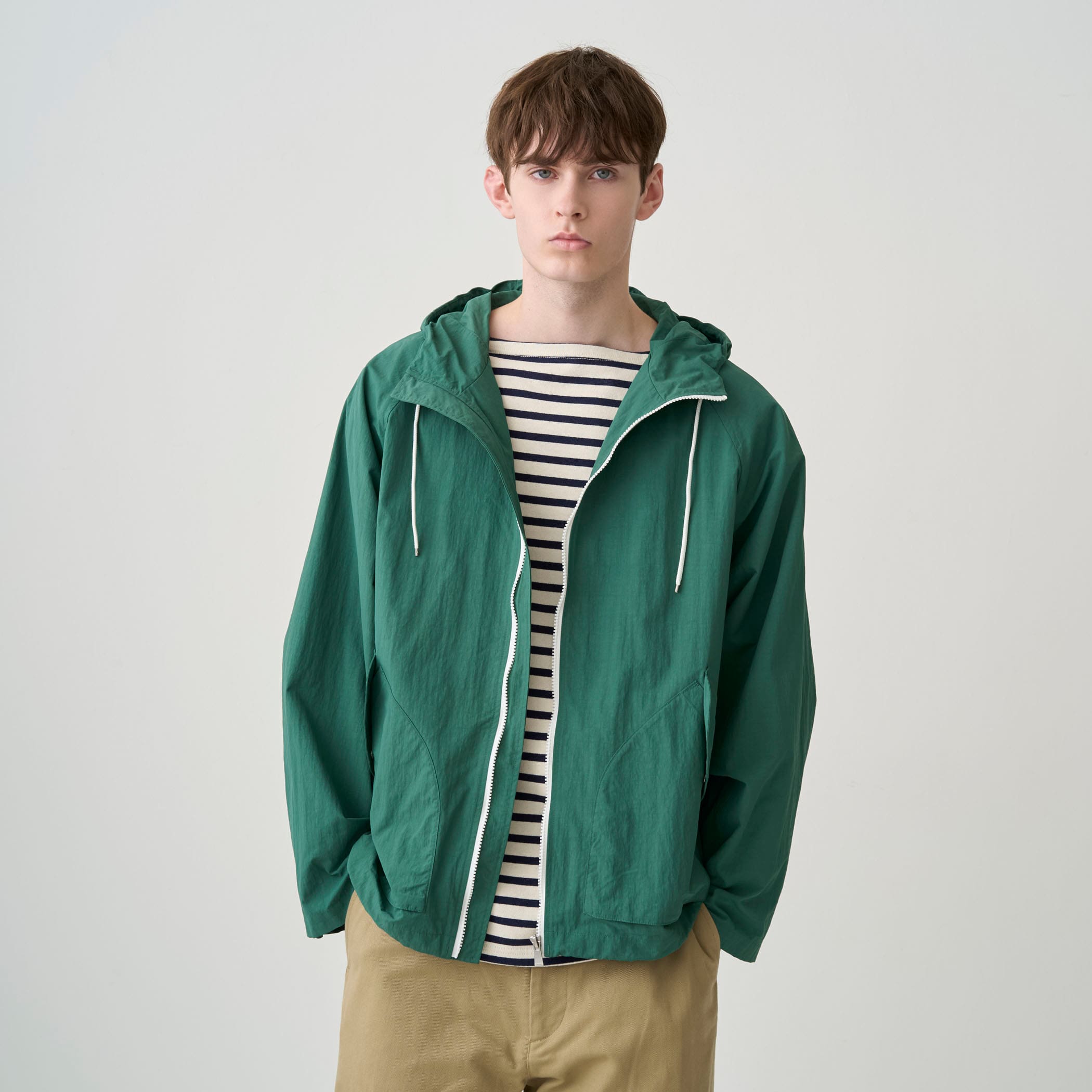 Men's Nylon Tussah Hooded Mountain Jacket