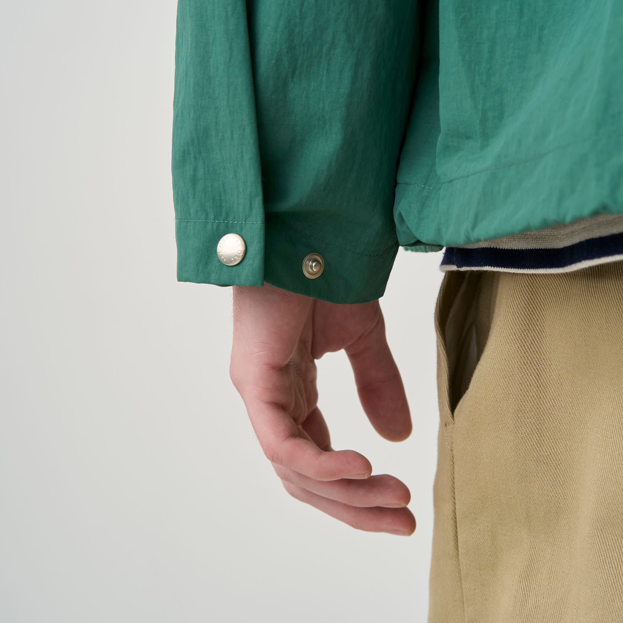 Men's Nylon Tussah Hooded Mountain Jacket